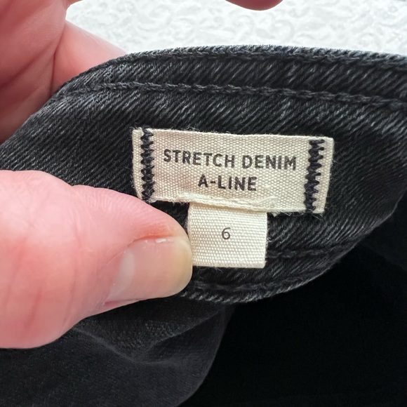 MADEWELL Size 6 Black A-line Mini Skirt w 2 front pockets & front button closure - Picture 8 of 8